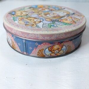 Vintage Baby bear tin